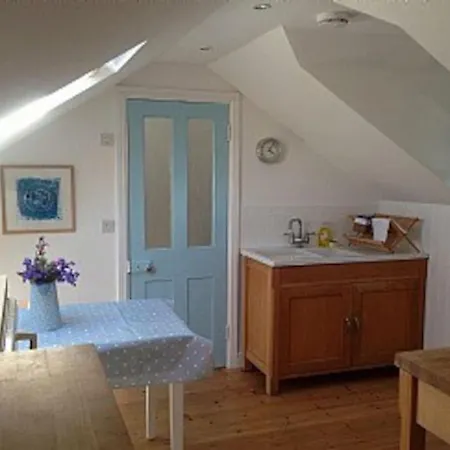 Apartment Amazing Seaside Loft With Sea Views .